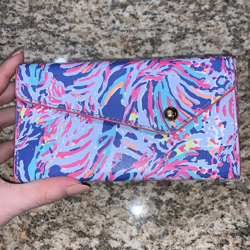 Lily pulitzer sunglasses case